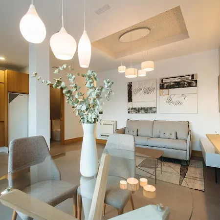 Guadalupe 15 By Magno - Penthouse With Private Solarium & Jacuzzi 아파트 *